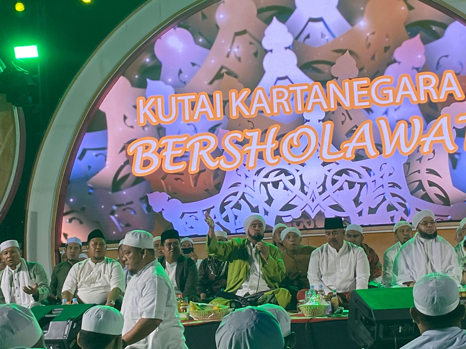 Gelaran Kukar Bersholawat II Sukses, Bupati Edi Damansyah  Harap Kukar Terus Tentram dan Damai